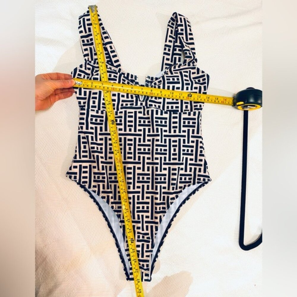 Geometric Patterned One-Piece Swimsuit - Picture 14 of 16